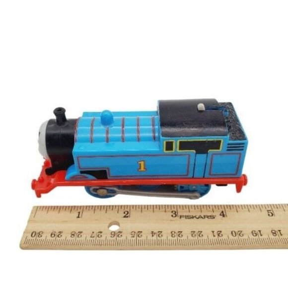 Thomas The Tank Engine Battery Powered 4-inch Train - Picture 7 of 7